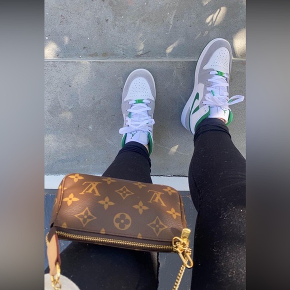 *AUTHENTIC* - Picture 9 of 15